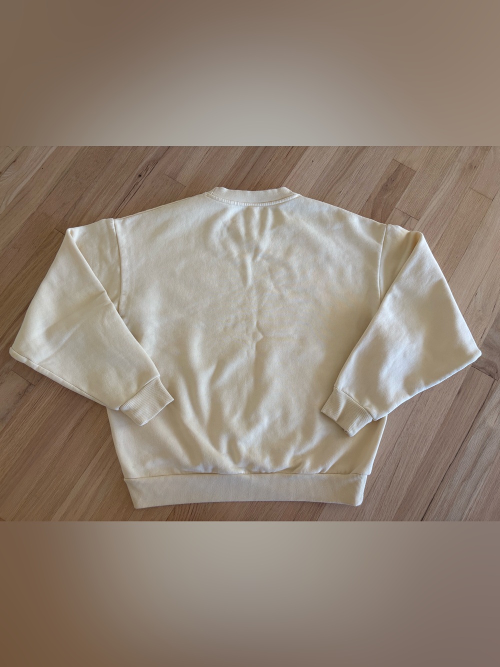 Alo Yoga Candlelight Yellow Accolade Crew Neck Pullover - Picture 9 of 9